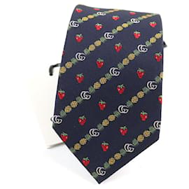 Cravatta in seta Gucci GG logo Ape Ananas Fragola