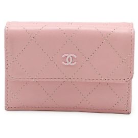 Billetera Trifold de Cuero Matelassé Chanel