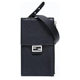 Borsa a spalla Mamma Bucket in pelle di FENDI con custodia per telefono