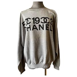 Chanel grauer Sweatshirt aus Baumwolle und Acryl