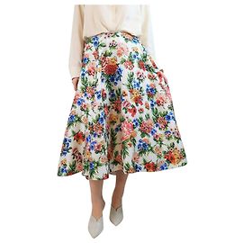 Autre Marque White heavyweight floral skirt - size UK 12