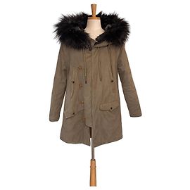 Parka caqui con capucha de piel The Kooples