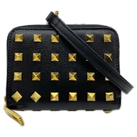 Portefeuille Rockstud Valentino avec sangle pour le cou