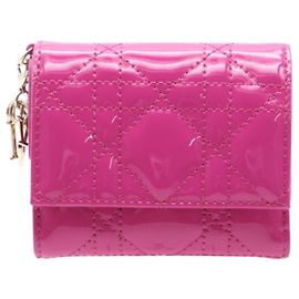 Cartera tri-fold de cuero patentado rosa Christian Dior
