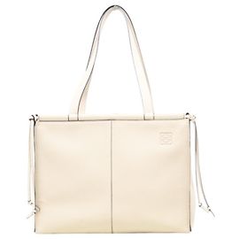 Borsa Tote Cushion Media Loewe in Pelle Beige