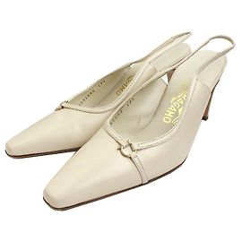 Salvatore Ferragamo Scarpe Slingback Gancini in avorio