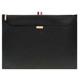 RWB Tab Clutch mit doppelter Tasche mittel - Thom Browne