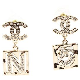 Chanel Orecchini quadrati placcati oro champagne