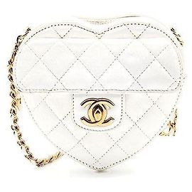 Chanel Sac à bandoulière mini en cuir d'agneau en forme de cœur