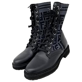 Rococo Kampfstiefel von Fendi