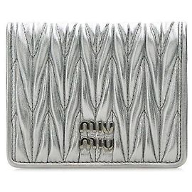 Miu Miu Nappa-Leder-Geldbörse