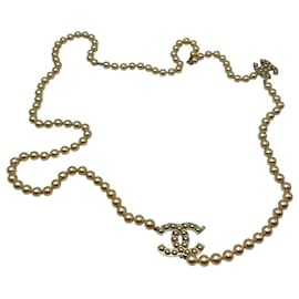 Collana lunga in perle con metallo dorato - Chanel