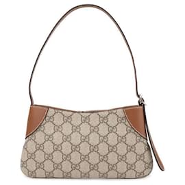 Gucci Borsa a Spalla Piccola GG Emblem