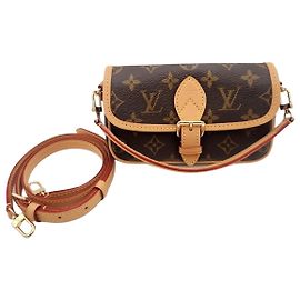 Louis Vuitton Bolsa Crossbody Nano Diane