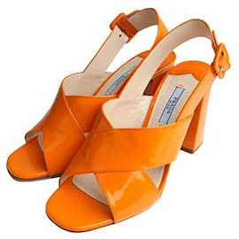Prada Sandali in vernice arancione