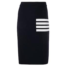 Thom Browne Pantalones de lana merina Stripe Link Stitch