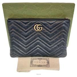 Pochette Clutch GG Marmont Matelassé - Gucci