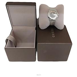 Gucci Orologio da uomo in acciaio senza tempo