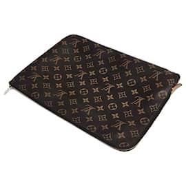 Monogram Étuie Voyage MM Clutch Bag - Louis Vuitton
