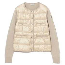 Moncler Gepolsterte Wolljacke mit Reißverschluss