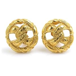 Pendientes de clip de metal dorado Chanel Coco Mark para mujeres
