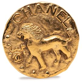 Broche ronde en plaqué or avec CC doré de Chanel et lion