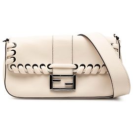 Fendi Baguette in pelle bianca con cucitura a mano