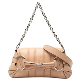 Borsa Gucci piccola in pelle di vitello trapuntata beige con catena Horsebit