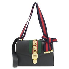 Bolsa de Ombro Gucci Sylvie 421882 CVLEG