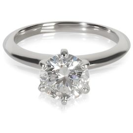 Anello di fidanzamento con diamante rotondo brillante da 1,59 ct di Tiffany & Co.