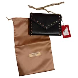 Sac à bandoulière Valentino Garavani Rockstud en cuir noir