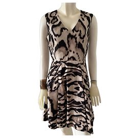 Abito V-neck con stampa leopardata di Diane von Furstenberg