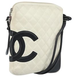 CHANEL Borsa a Spalla Cambon in Pelle di Agnello Bianca e Nera CC Auth 172750