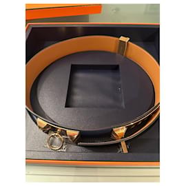 Cintura Hermès in pelle blu con hardware dorato