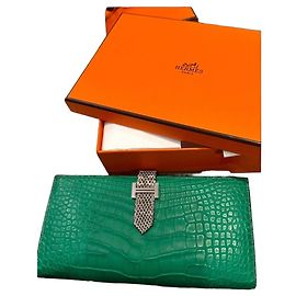 Hermès Bearn Soufflet Wallet in Exotic Leather