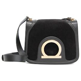 Bolsa de Ombro Feminina Salvatore Ferragamo Gancini AX-21 1820
