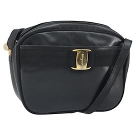 Salvatore Ferragamo Vara Bow camera Leather