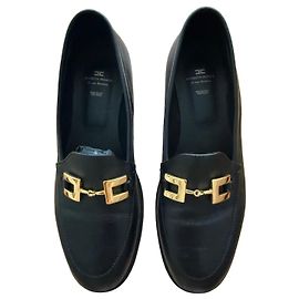 Mocasines de cuero negro Elisabetta Franchi con hebilla dorada
