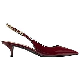 Décolleté Slingback in Pelle Verniciata Gucci Signoria con Dettaglio in Catena