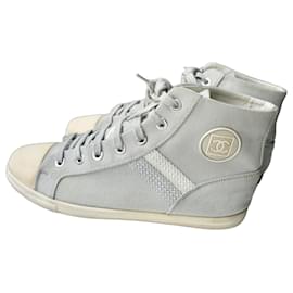 Sneakers alte in tela grigia Chanel con logo Taglia 41 BUONE CONDIZIONI UNISEX
