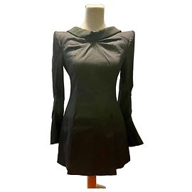 Abito blazer in misto cotone e seta nera Moschino con bottoni in perla
