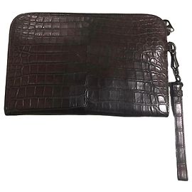 Braune Krokodil-Clutch von Bottega Veneta