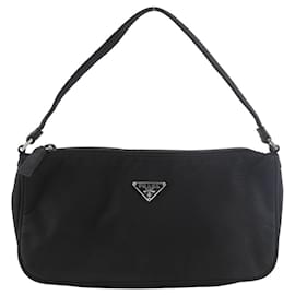 Pochette in nylon nero Prada