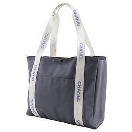 Borsa sportiva Chanel in nylon grigio