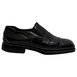 Mocassins à bout carré Prada en cuir noir