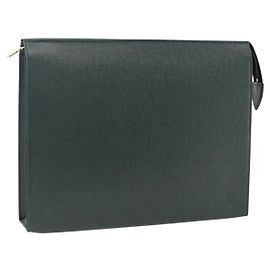 LOUIS VUITTON Poche Toilette 26 Taiga Épicea LV Auth ka3001