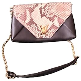 Borsa a mano Louis Vuitton in pelle nera