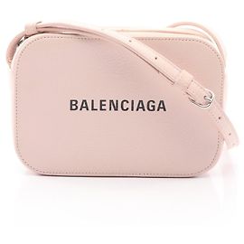 Bolso Balenciaga Everyday Camera XS - Rosa
