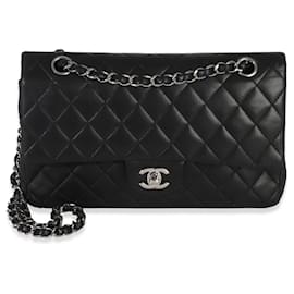 Chanel Schwarze gesteppte Lammleder Mittel Klassische Doppelklappen Tasche
