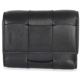 Kleine Trifold-Geldbörse aus schwarzem Intrecciato von Bottega Veneta